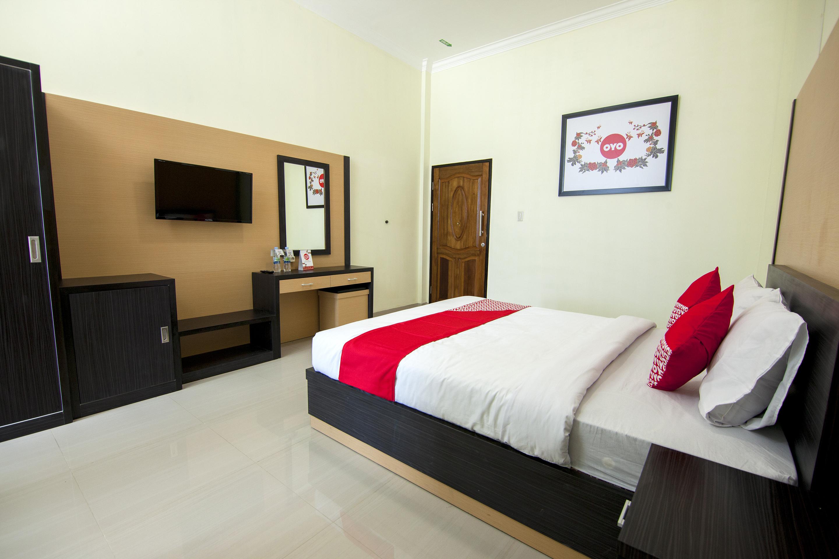 Capital O 540 Esther Hotel Balige Luaran gambar