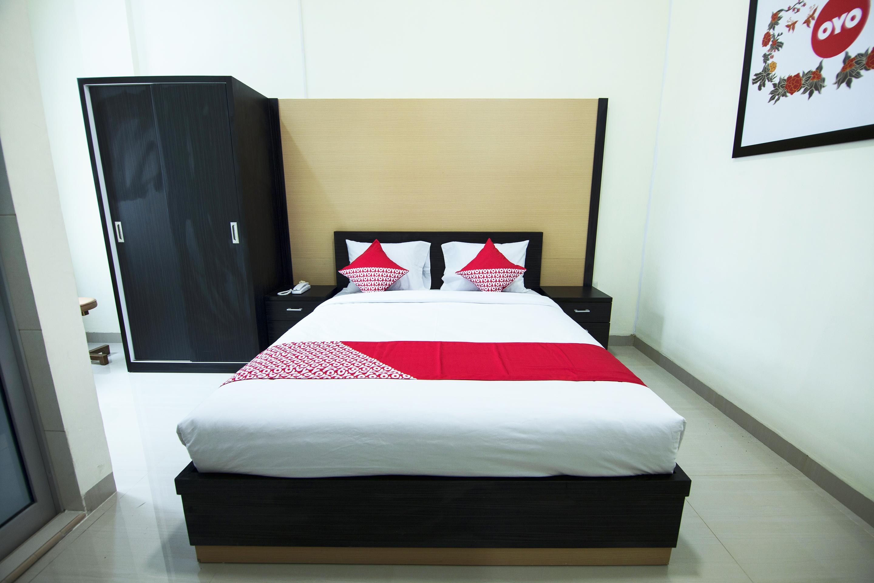 Capital O 540 Esther Hotel Balige Luaran gambar