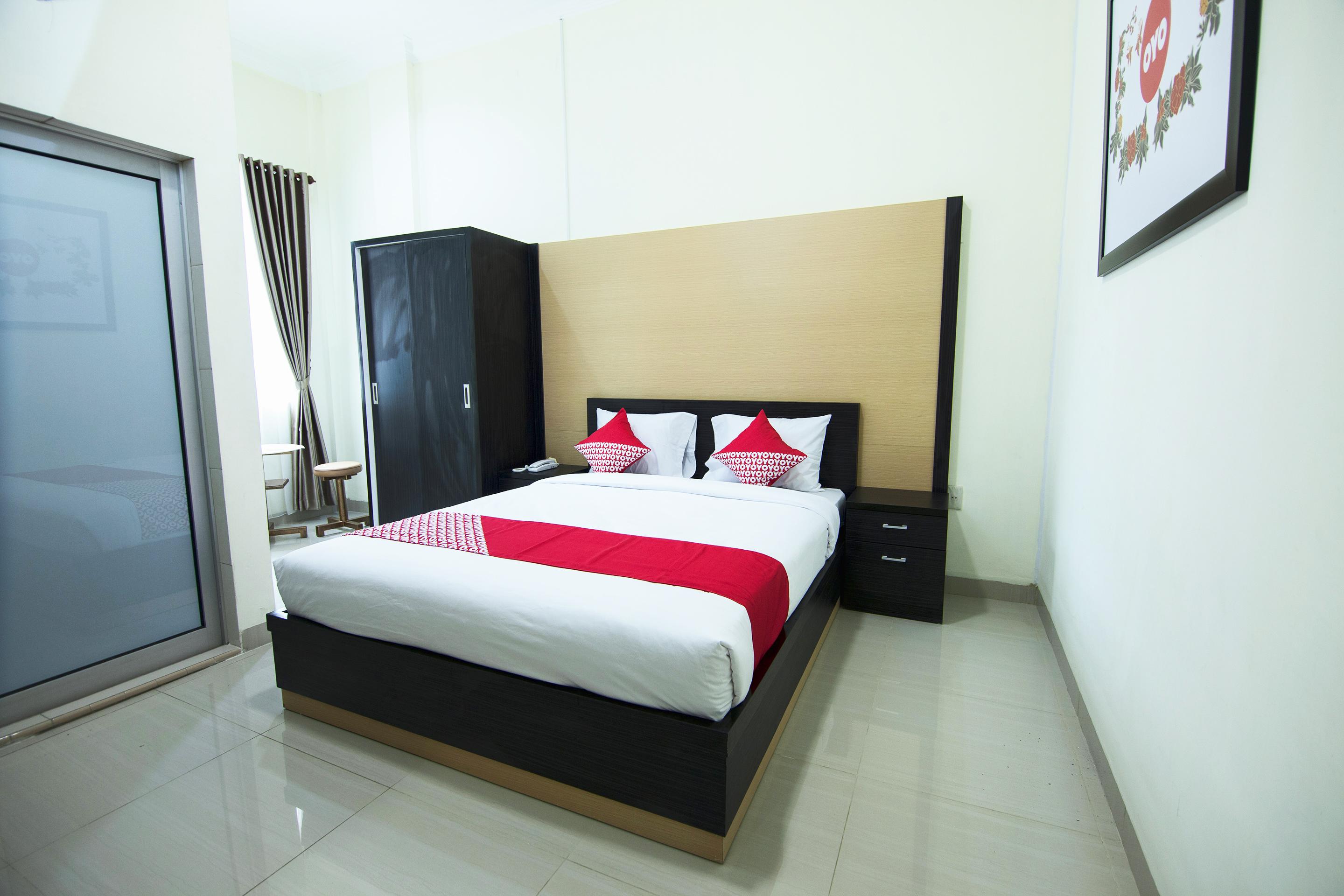 Capital O 540 Esther Hotel Balige Luaran gambar