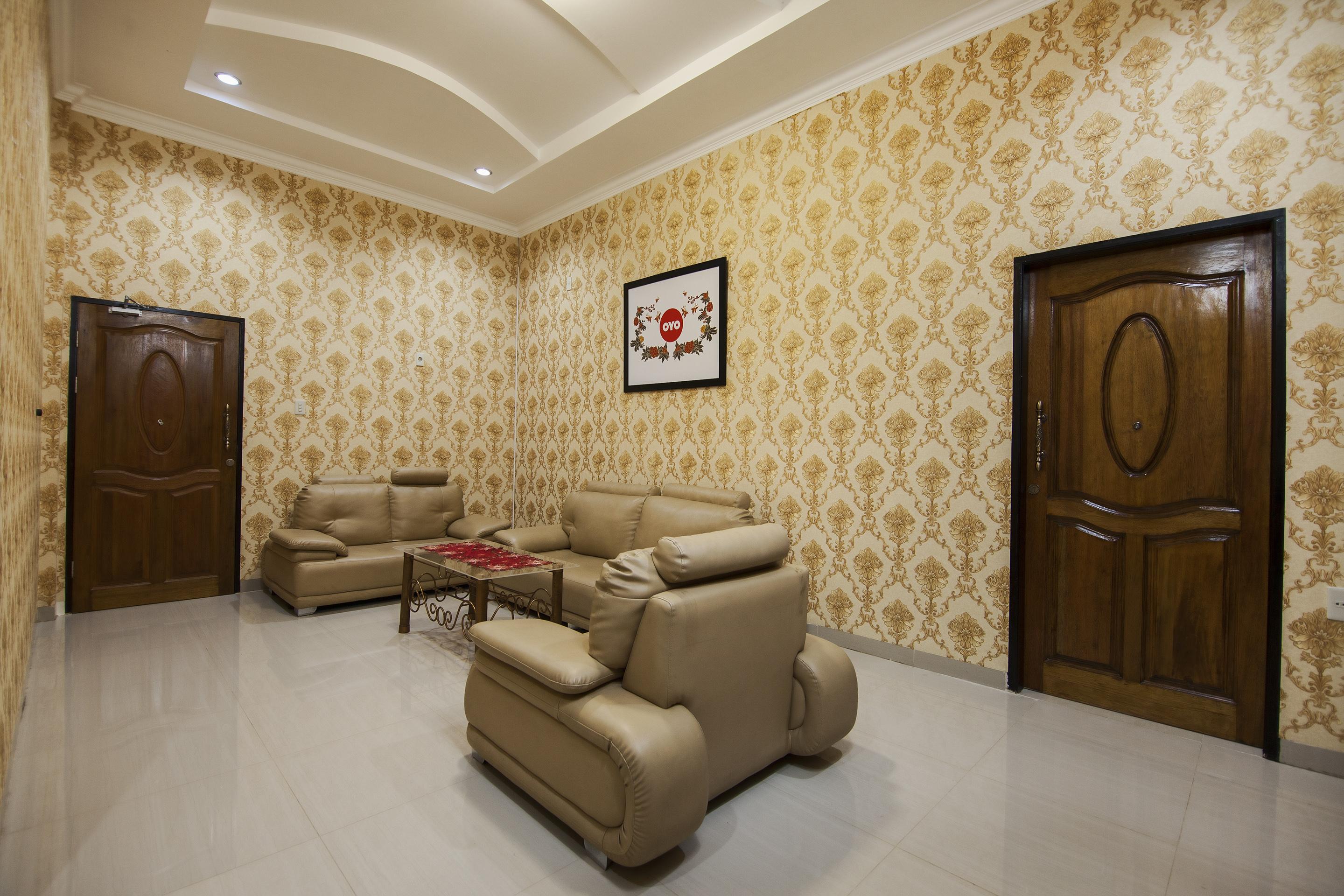 Capital O 540 Esther Hotel Balige Luaran gambar